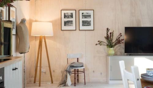 Bungalow with Garden View