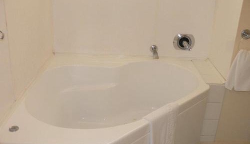 Studio with Spa Bath