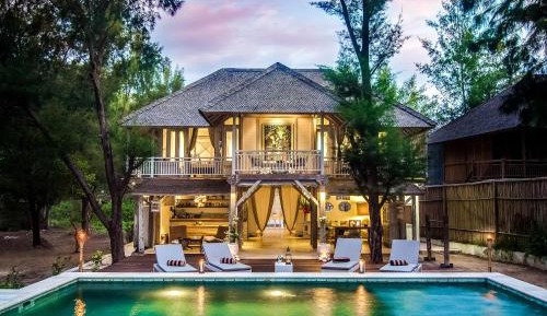 Four-Bedroom Beachfront Villa