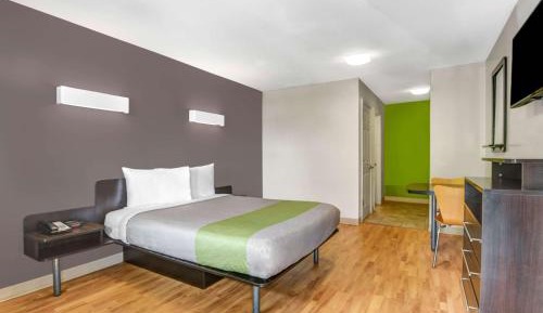 Queen Room - Smoking