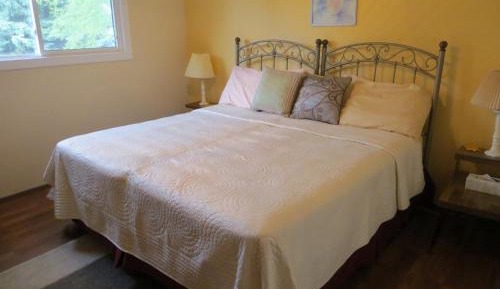 Twin Room with Shared Bathroom