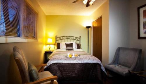 Double Room with Shared Bathroom