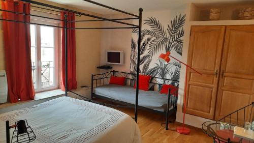 Triple Room with Private Bathroom