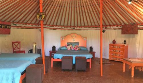 Quadruple Room with Shared Bathroom