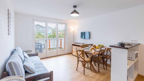 One-Bedroom Apartment (5 Adults)