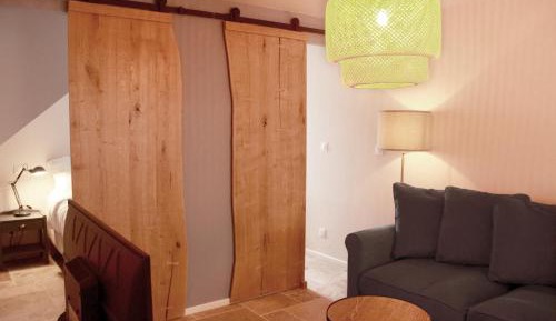 Apartment with Garden View