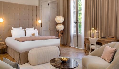 Junior Suite with Balcony