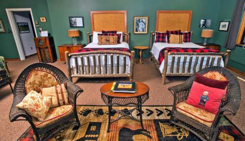 Deluxe Queen Room with Two Queen Beds