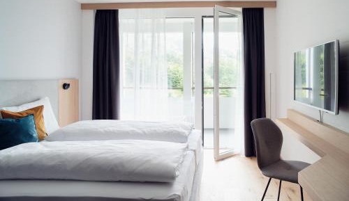 Double or Twin Room Standard