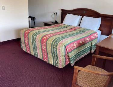 Queen Room