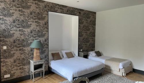 Triple Room in the Castle