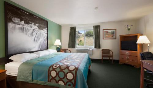 King Room - Non-Smoking