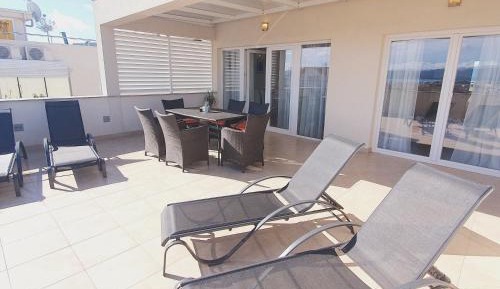 Penthouse Apartment with Two Bedroom with 180 ft² Terrace and Sea View