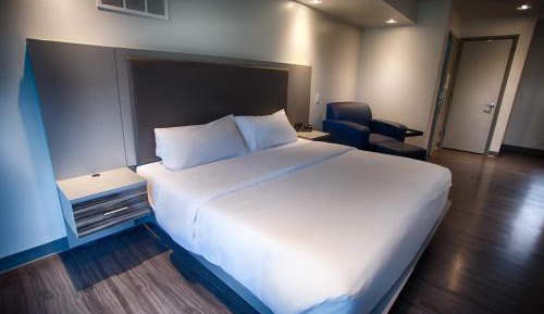 King Suite - Disability Access with Kitchenette