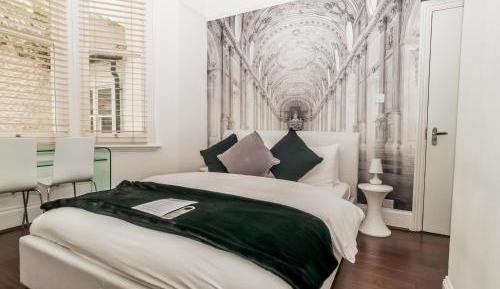 Deluxe Double Room with Shower