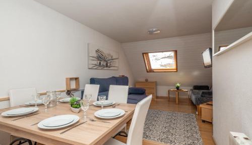 One-Bedroom Apartment (6 Adults)