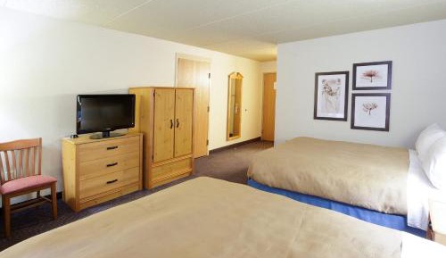 Queen Room with Two Queen Beds - Non-Smoking