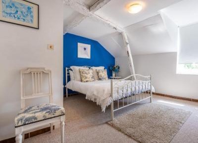 Triple Room with Private Bathroom