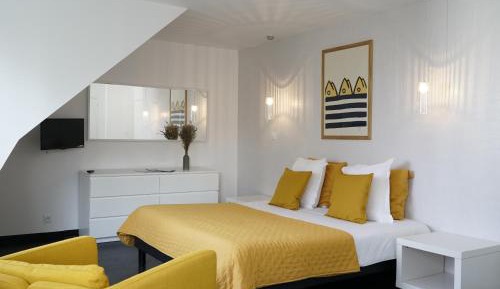 Double or Twin Room with Side Sea View