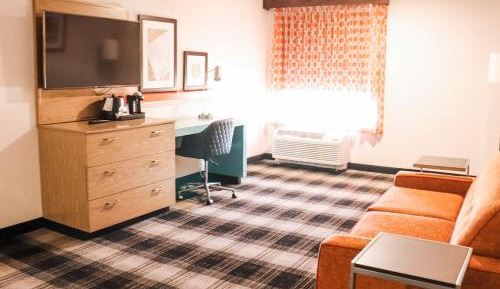 One-Bedroom King Suite - Non-Smoking