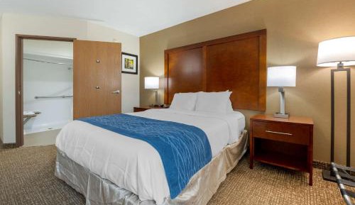 Queen Room - Accessible/Non-Smoking