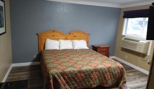 Single Room with Bath
