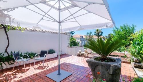 One-Bedroom Apartment with Shared Terrace