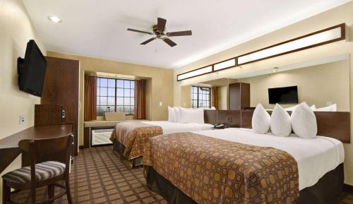 Queen Room with Two Queen Beds and Roll-In Shower - Mobility/Hearing Accessible - Non-Smoking