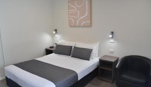 Superior Deluxe Queen Room