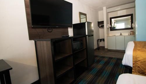 Room with Two Double Beds - Non-Smoking