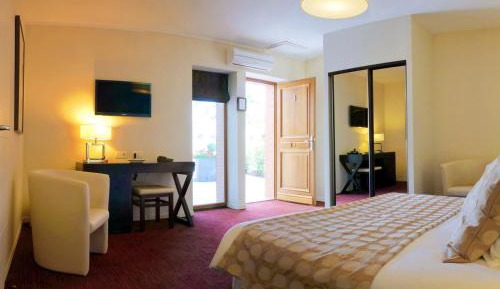 Superior Double or Twin Room With Bath