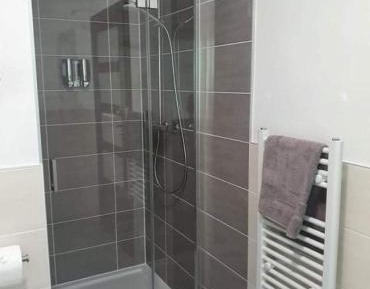 Deluxe Double Room with Shower