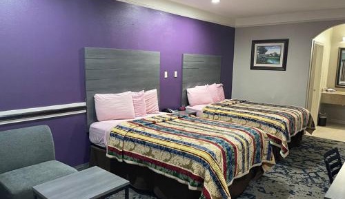 Queen Room with Two Queen Beds - Non-Smoking