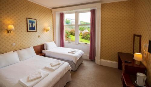 Triple Room with Private Bathroom