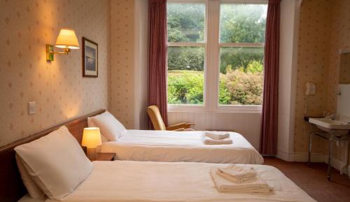 Twin Room with Private Bathroom