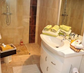 Deluxe Double Room with Garden View