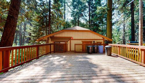 Three-Bedroom Vacation Home 