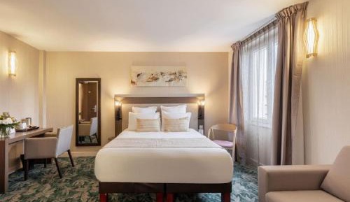 Executive Queen Room