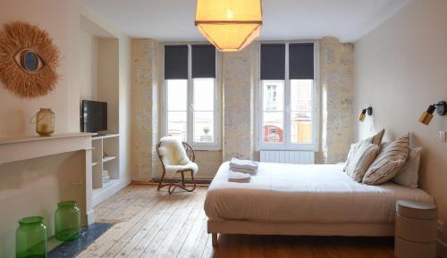 One-Bedroom Apartment 211