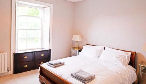 Deluxe Double Room with Bath