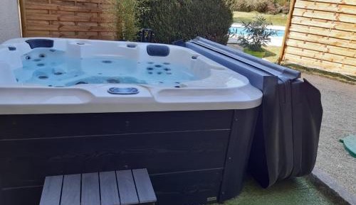 King Room with Spa Bath