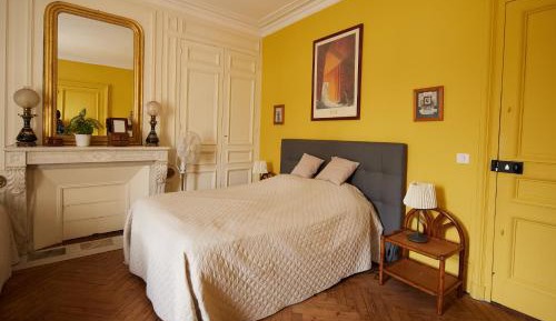 Quadruple Room with Private Bathroom