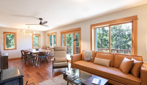 Four-Bedroom Holiday Home