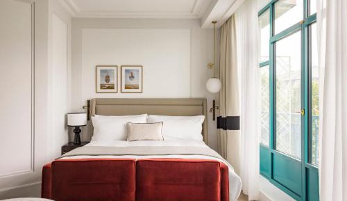 Premium Room with Two Single Beds