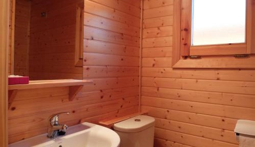 Bungalow (4 Adults)