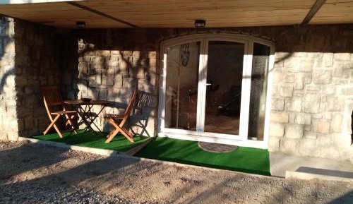 Studio with Mountain View