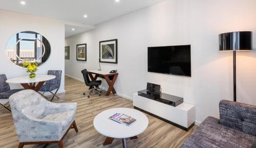 One Bedroom King Suite