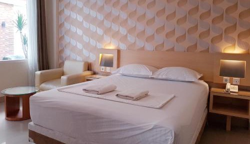 Queen Room with Balcony