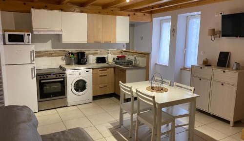 Studio - Split Level