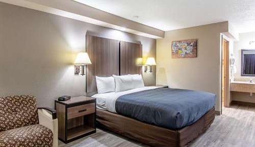 Business King Room  - Non-Smoking